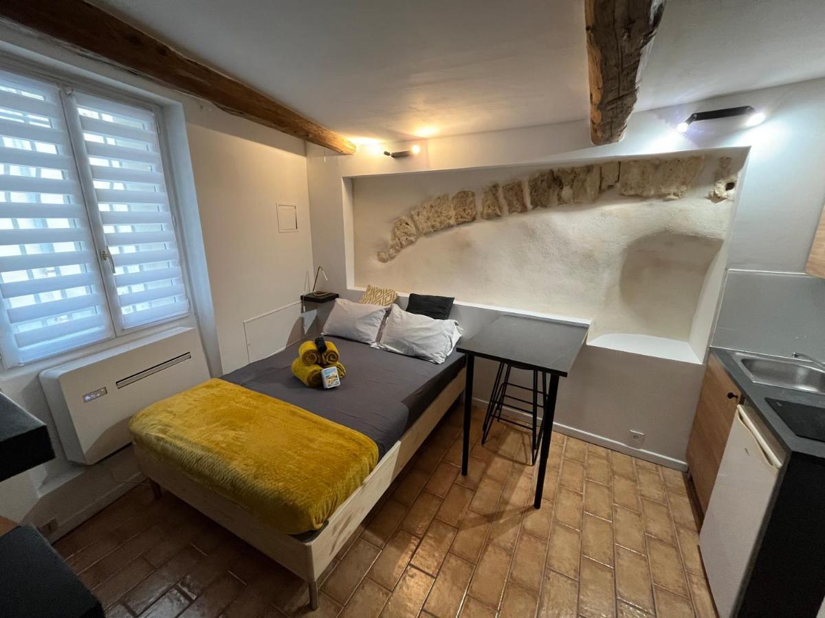 Au Coeur Des Remparts Avignon